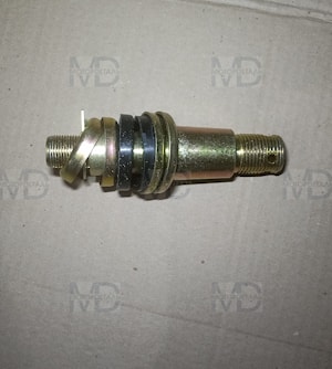 Палец в сборе (без гайки) 102-3405103 Короткий